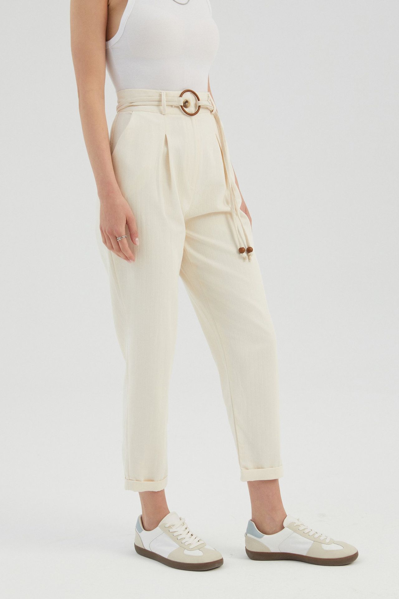 High Waist Carrot fit Trousers with a Belt Detail