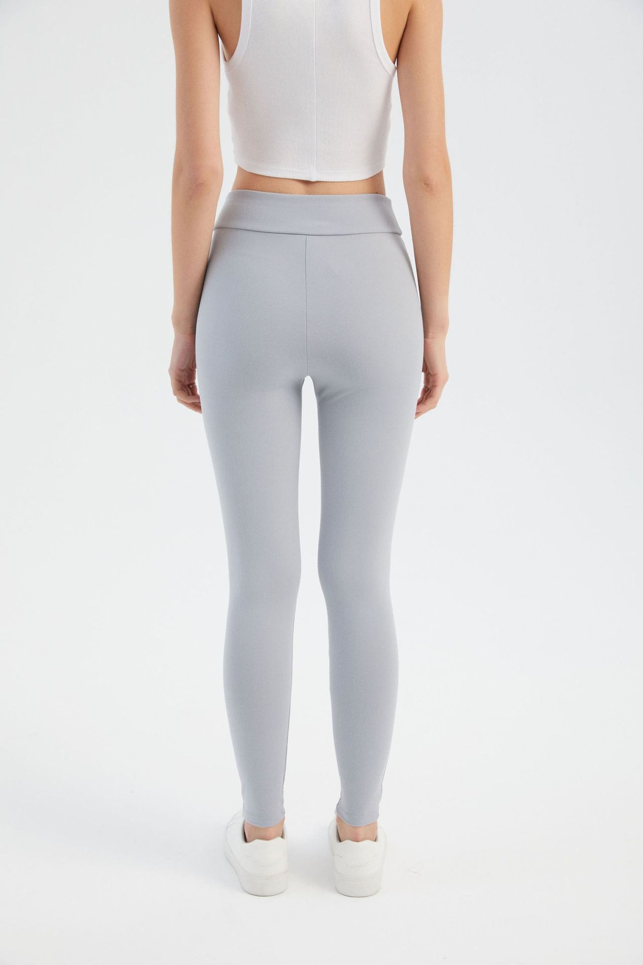 Leggings with a Pocket detail