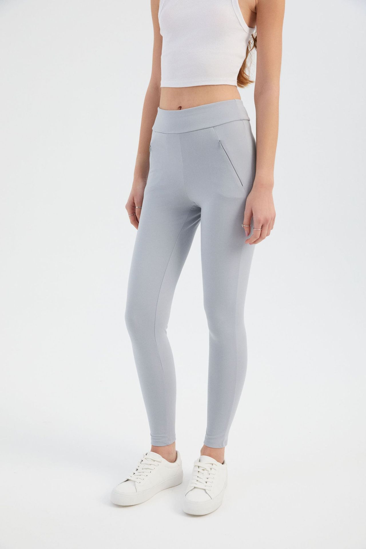 Leggings with a Pocket detail