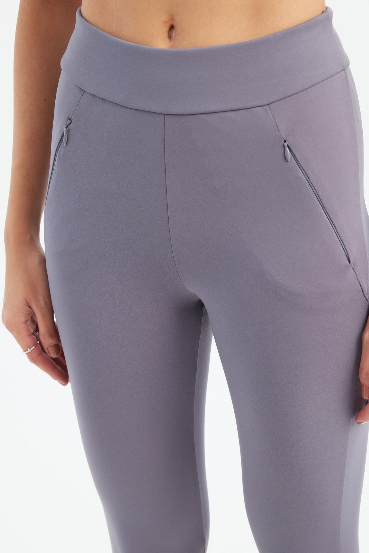 Leggings with a Pocket detail