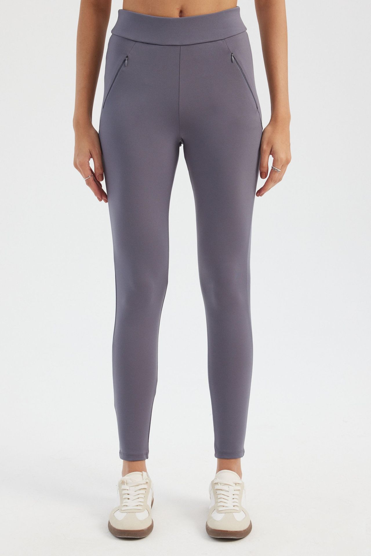 Leggings with a Pocket detail