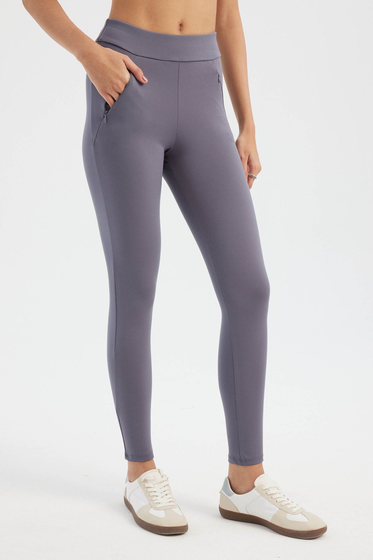 Leggings with a Pocket detail