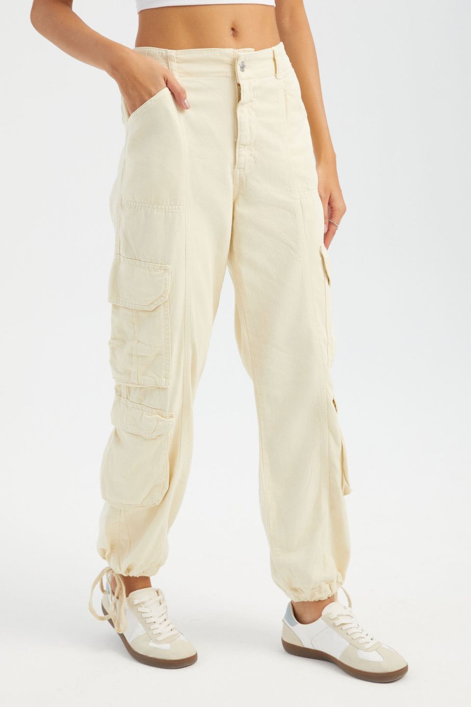 Mid Rise Drawstring Cargo Trousers