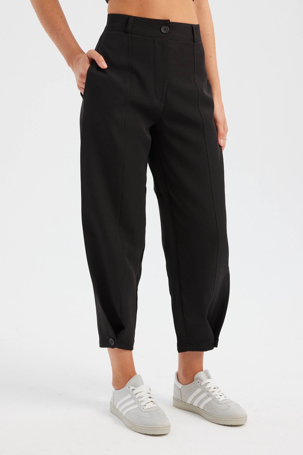 High Waist Carrot fit Trousers