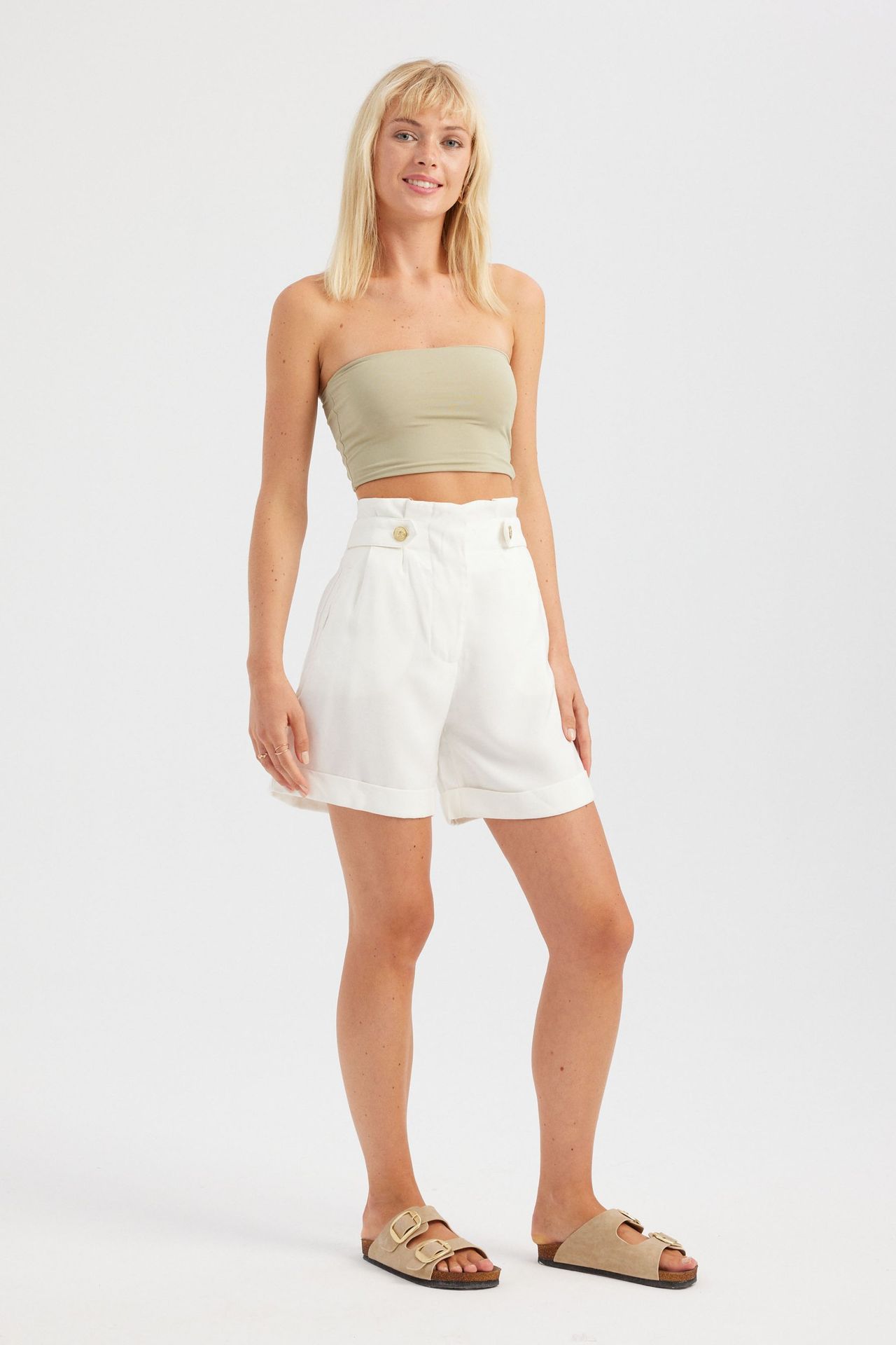 Woven High Waist Buttoned Shorts