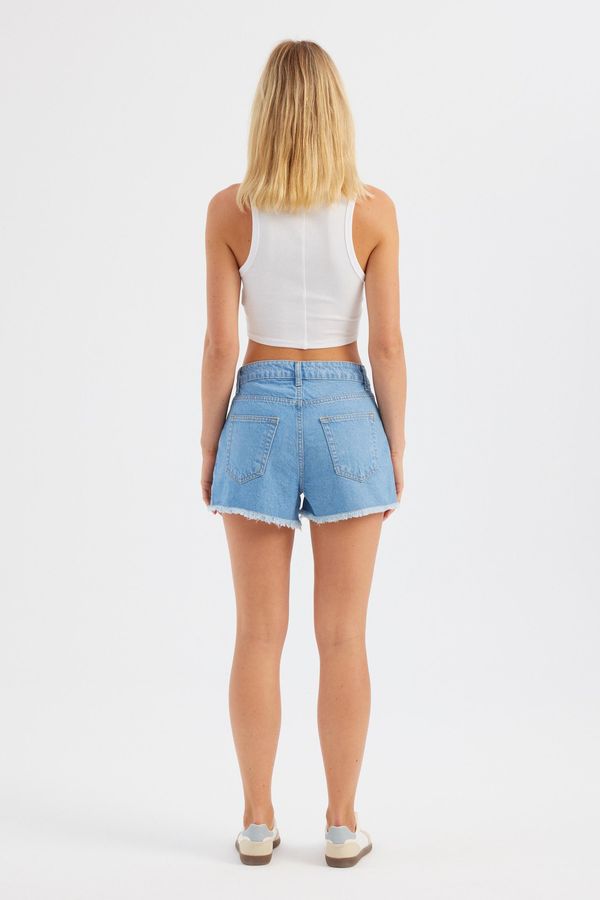 Koyu Renk Yüksek Bel Denim Şort 4