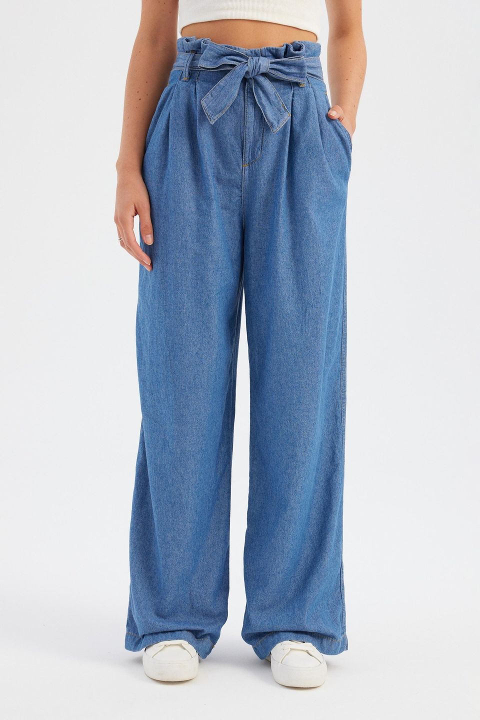 High Waist Wide Leg Jeans with a Ribbon Belt