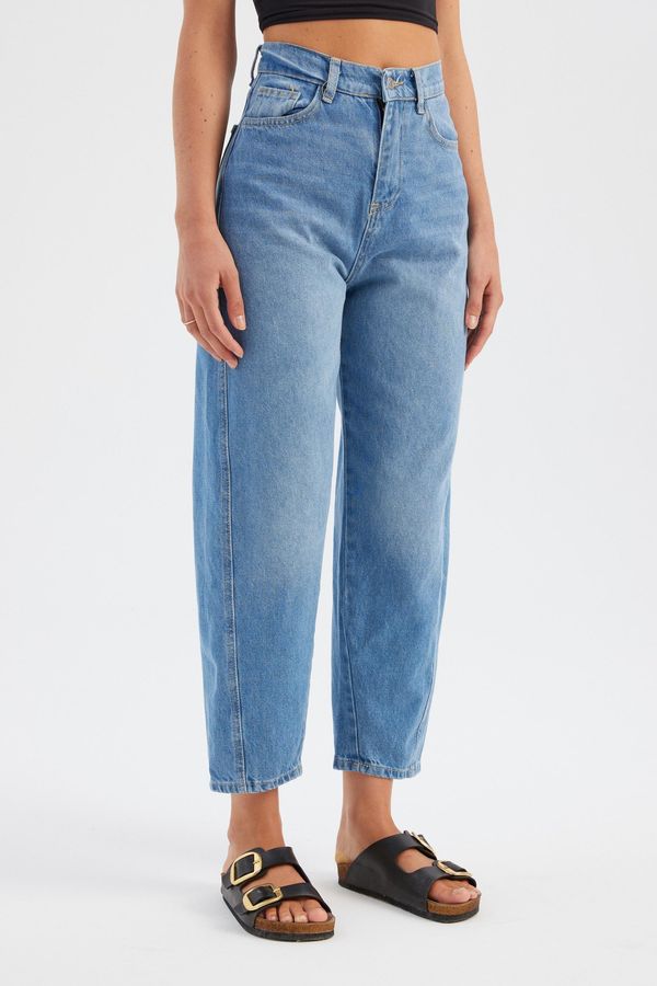 High Waist Boyfriend Jeans 2
