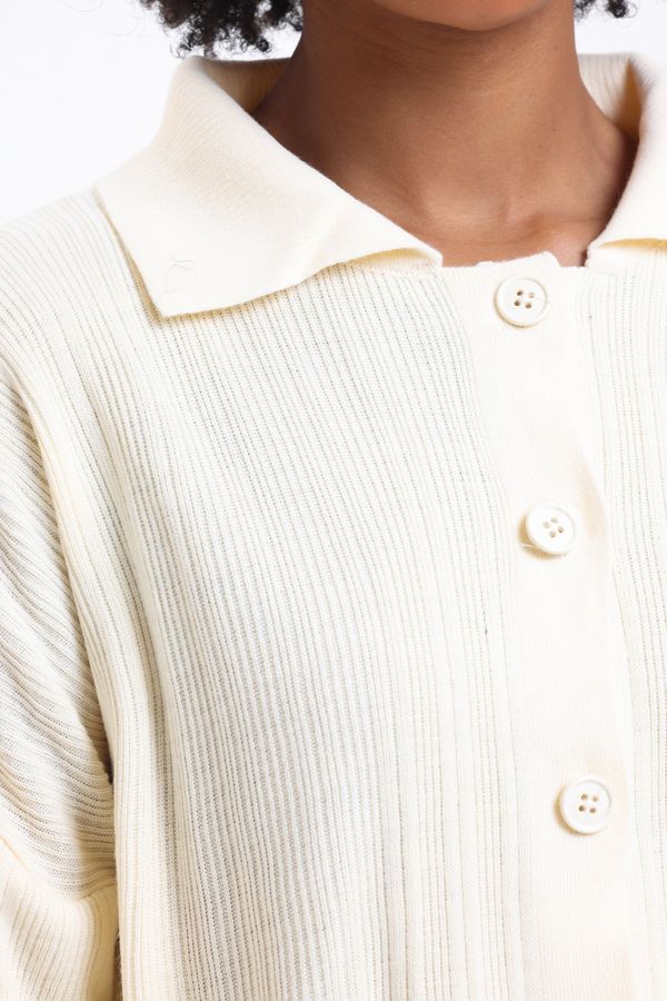 2 Pieces: Knitted Buttoned Shirt & High Waist Straight Leg Trousers 4