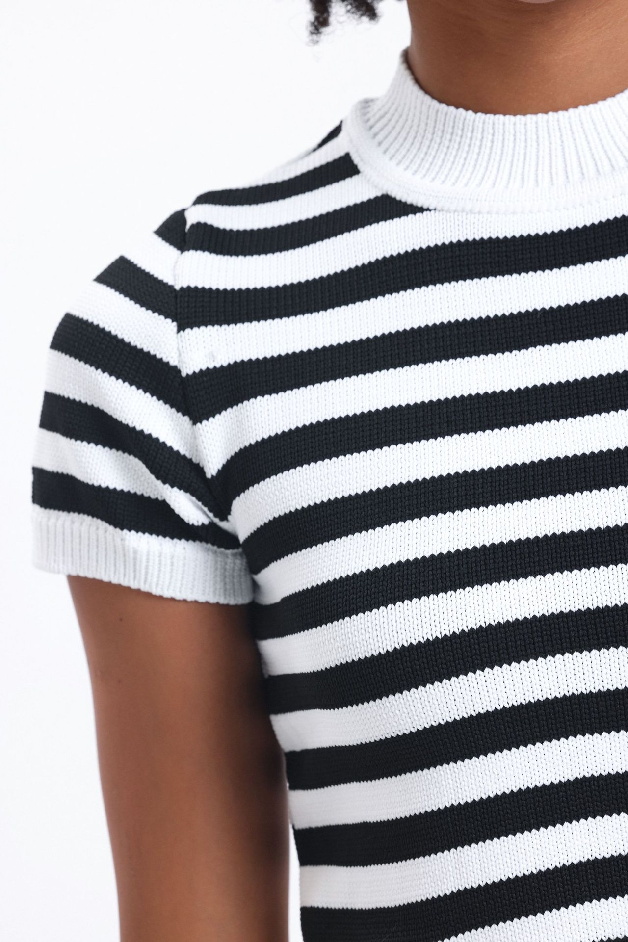 2 Pieces: Striped Crew Neck Knitted Short Sleeve Crop Top & Mid Rise Maxi Skirt