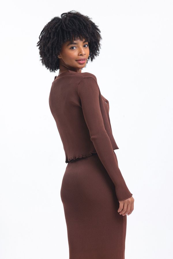 V Neck Cardigan, Cropped Tank Top & High Waist Maxi Skirt Set 3