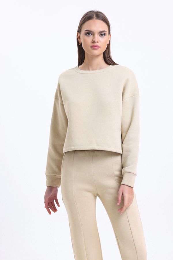 2 Pieces: Round Neck Basic Sweatshirt & High Waist Slit Sweatpant 3