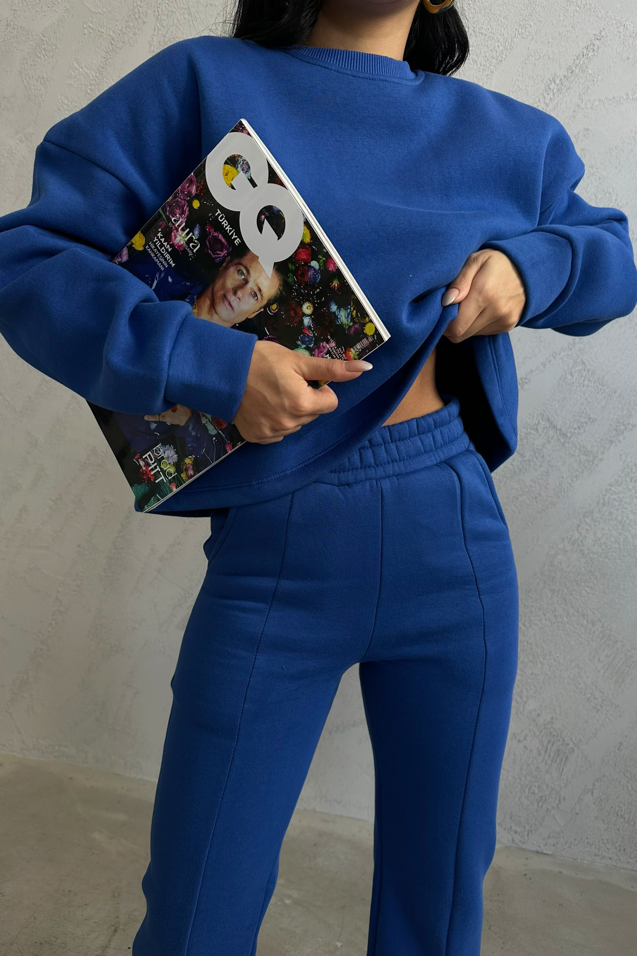 2 Pieces: Round Neck Basic Sweatshirt & High Waist Slit Sweatpant