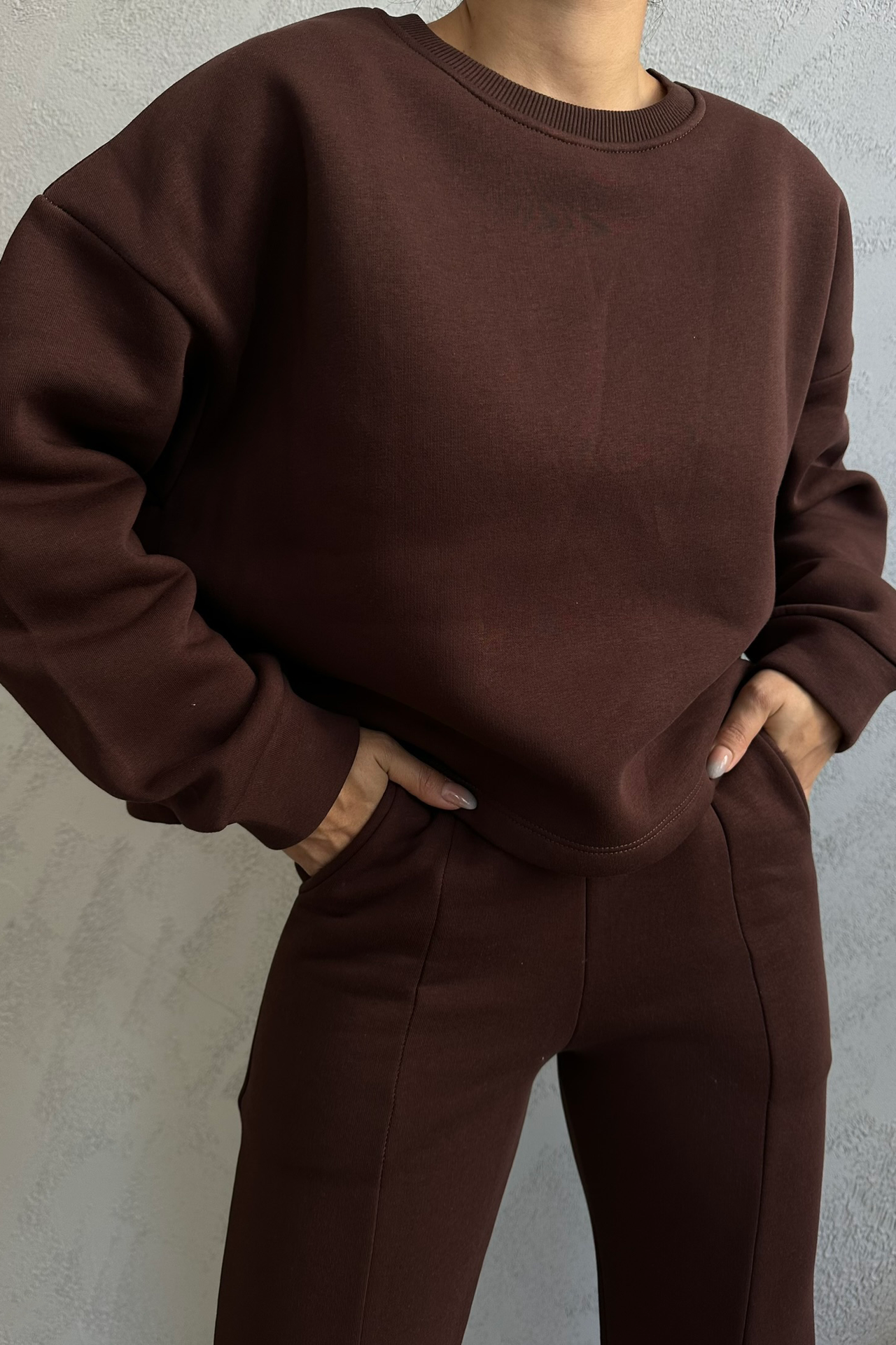 2 Pieces: Round Neck Basic Sweatshirt & High Waist Slit Sweatpant