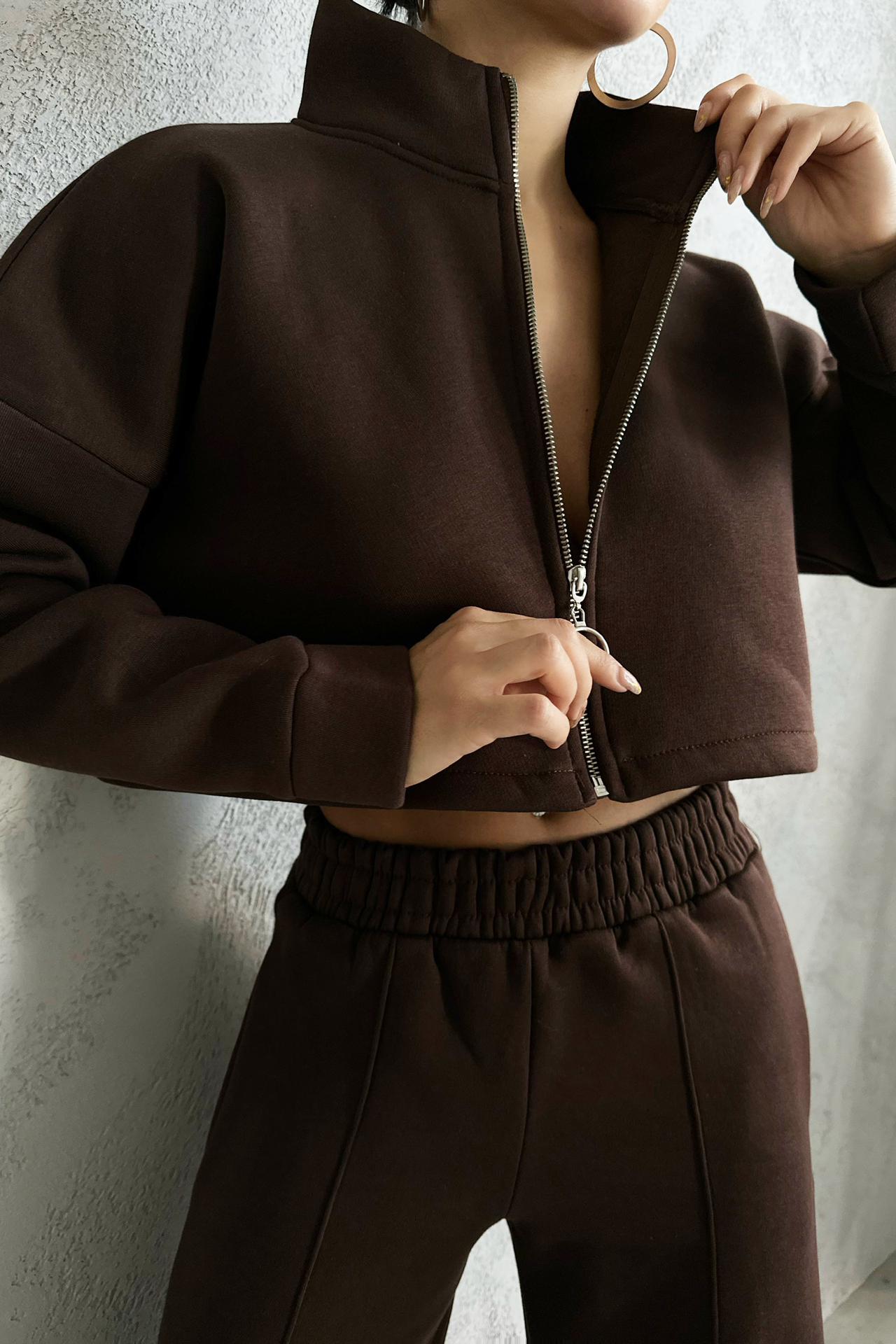 2 Pieces: High Neck Zippered Cropped Sweatshirt & High Waist Elastic Waist Wide Leg Sweatpant