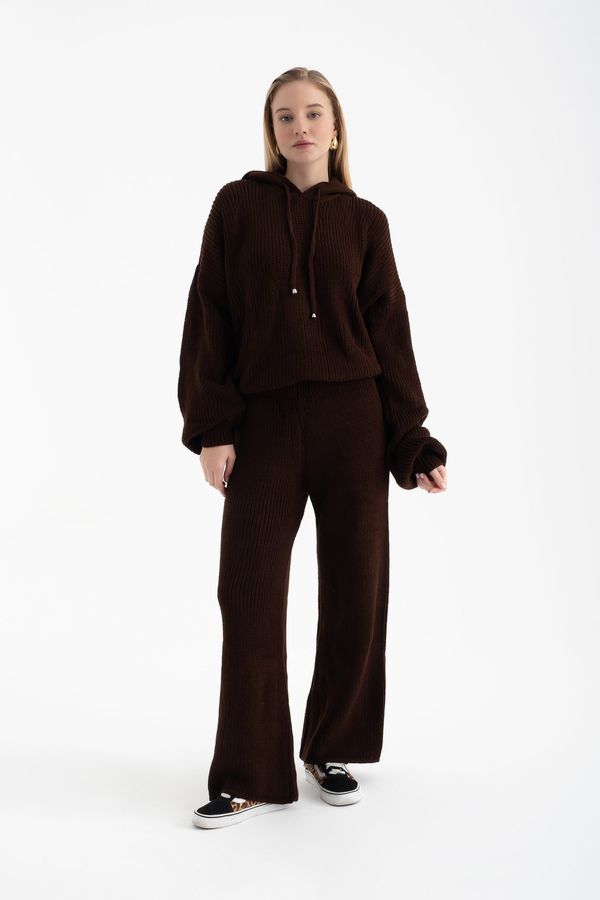 Hooded Knitted Sweatshirt & Mid Rise Wide Leg Trousers Set 1