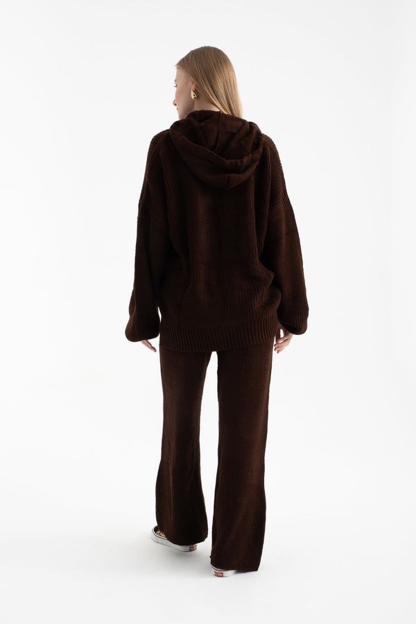 Hooded Knitted Sweatshirt & Mid Rise Wide Leg Trousers Set 2