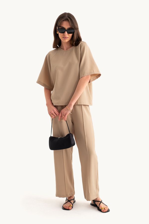 Round Neck Oversized T-shirt & High Waist Loose Fit Trousers 2