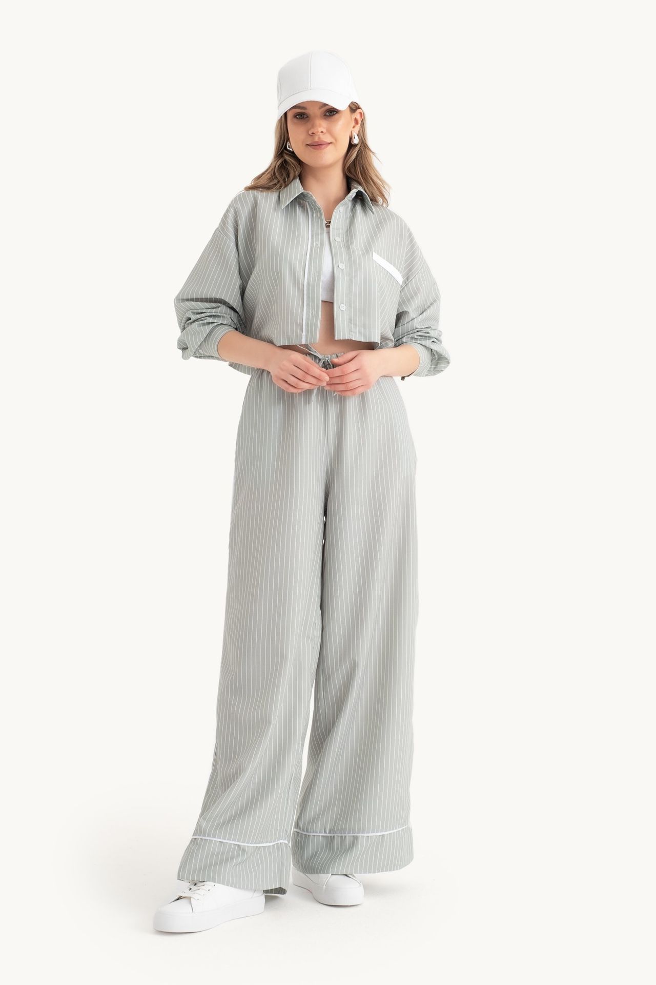 2 Pieces: Striped Pocket Cropped Shirt & Striped High Waist Drawstring Super Wide Leg Trousers