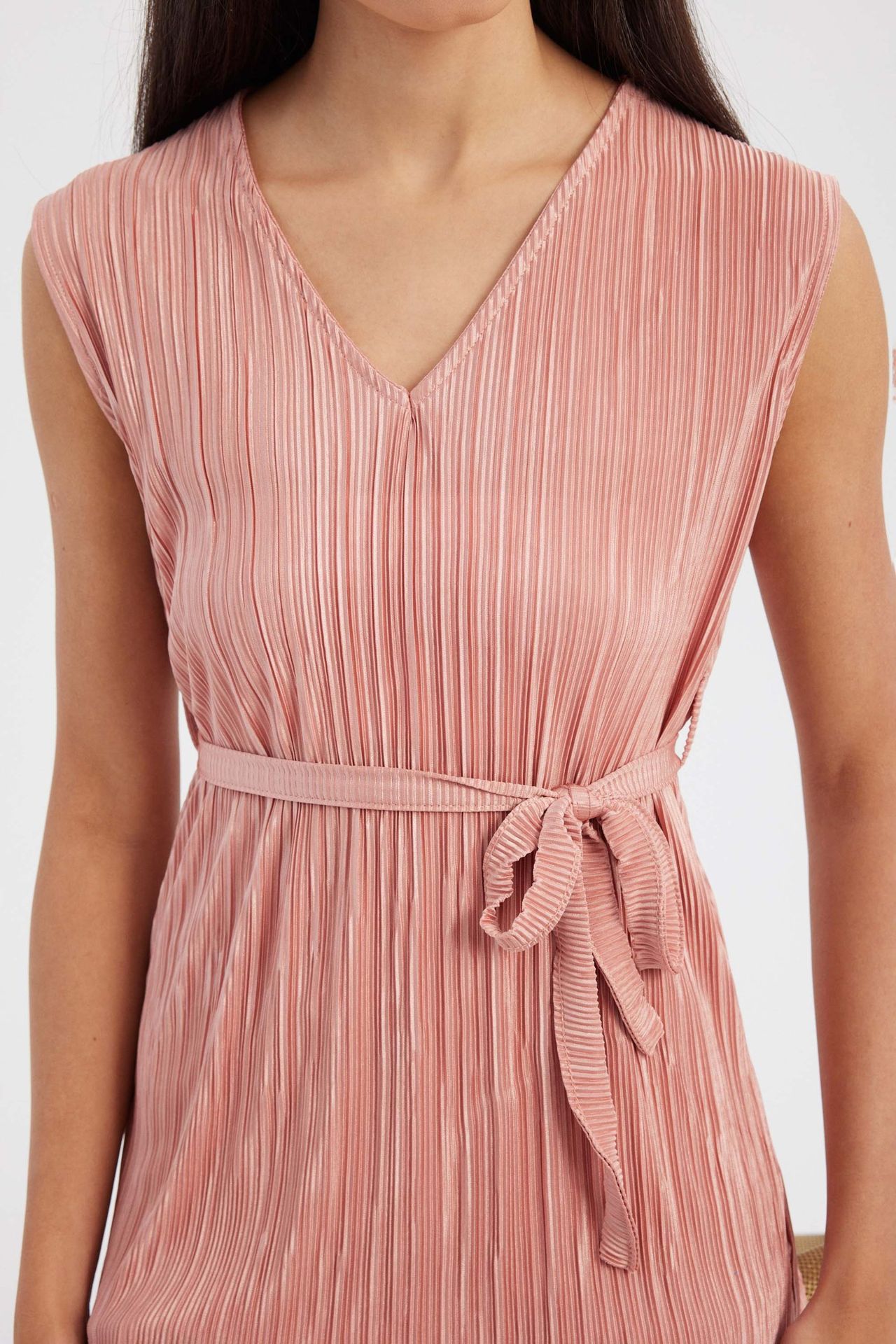 2 Pieces: V Neck Pleated Sleeveless Blouse with a Belt Detail & High Waist Pleated Palazzo Trousers