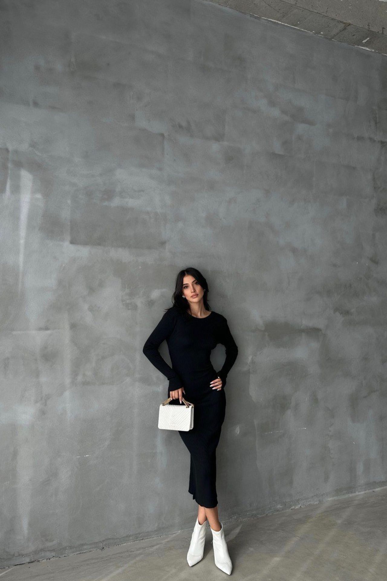 Knitted Round Neck Long Sleeve Midi Bodycon Dress