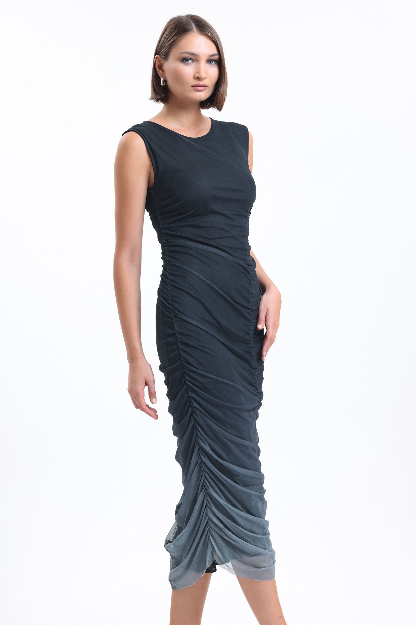 Tulle Round Neck Ruched Sleeveless Midi Dress