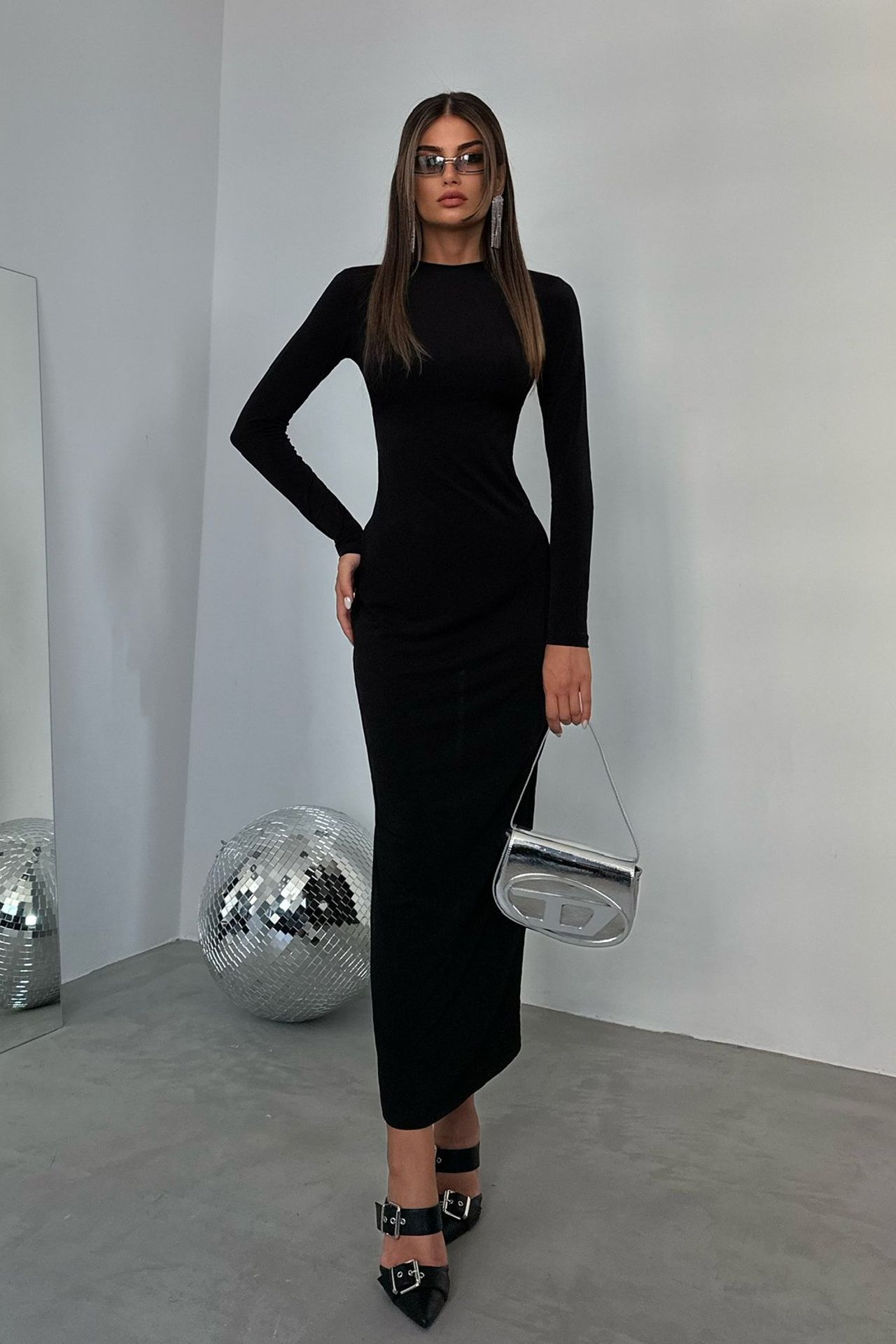 Round Neck Back Cut Out Slit Long Sleeve Maxi Dress