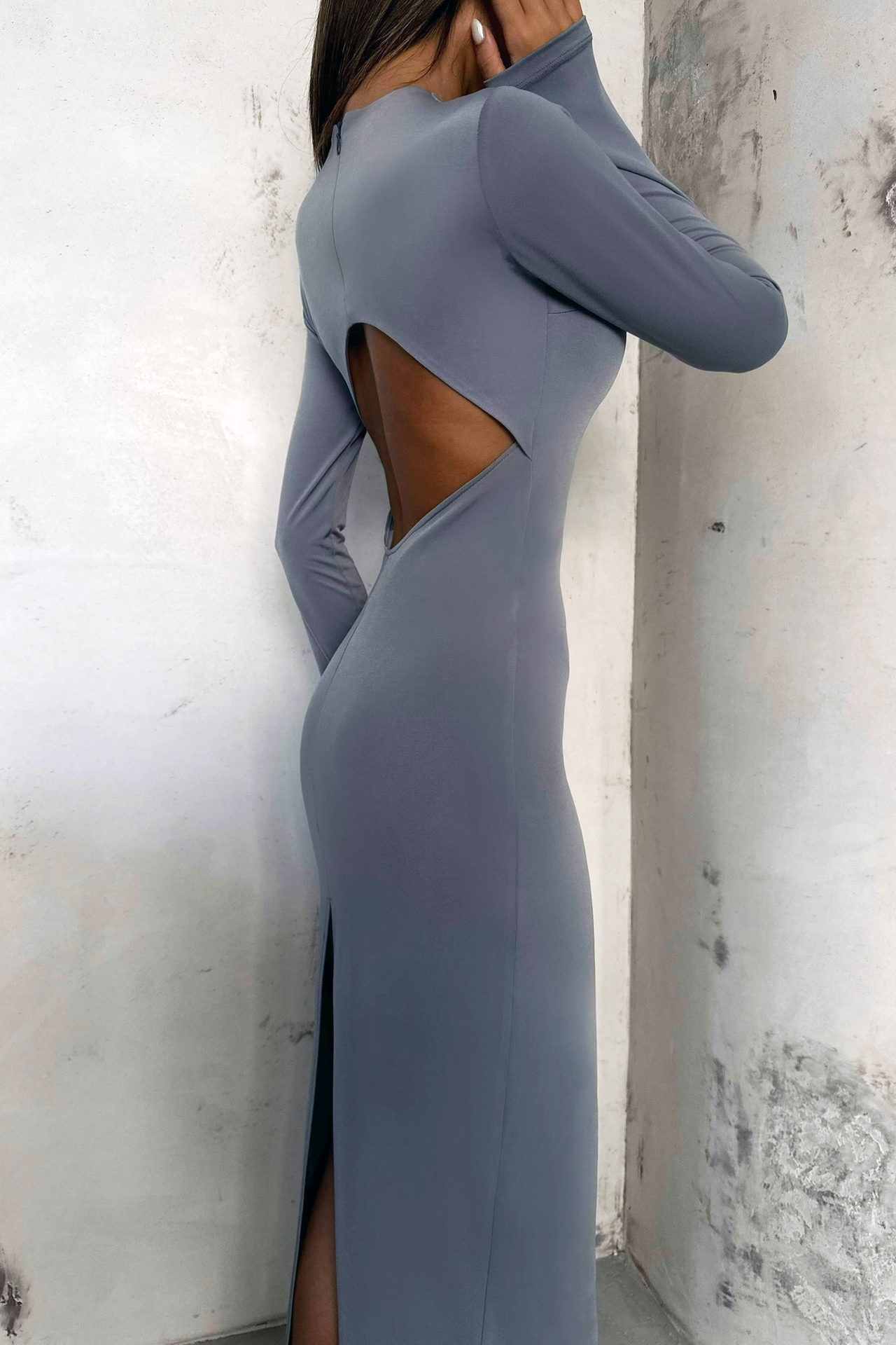 Round Neck Back Cut Out Slit Long Sleeve Maxi Dress