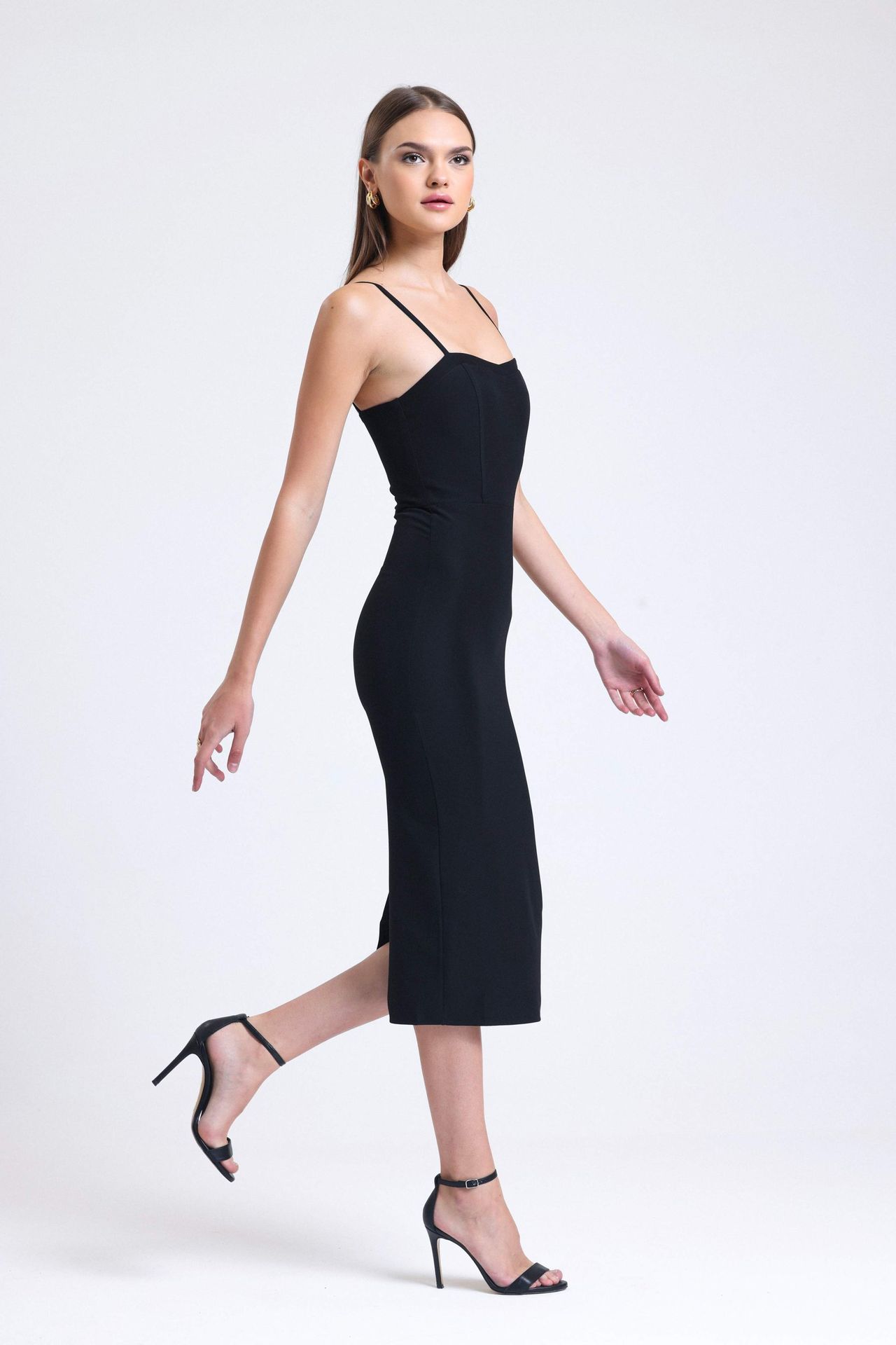 Solid Sweatheart Neck Strappy Midi Dress