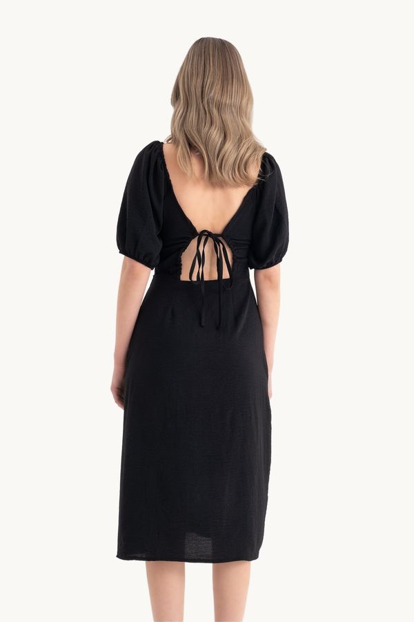 Sweetheart Neck Midi Dress with a Side Slit 4