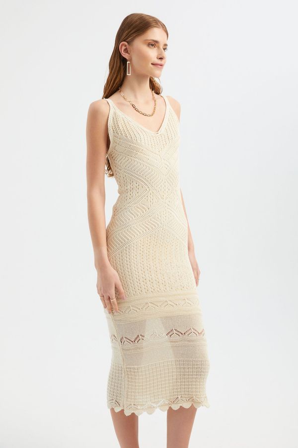 V Neck Crochet Textured Maxi Dress 4