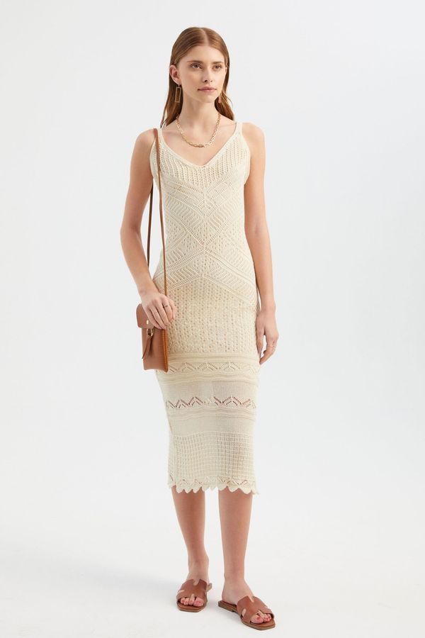 V Neck Crochet Textured Maxi Dress 3