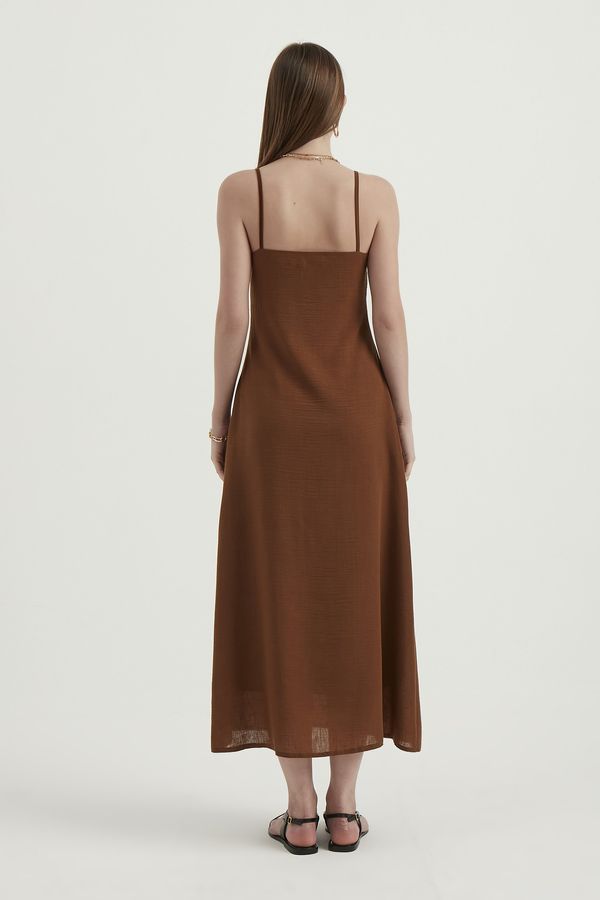 Linen Sweetheart Neck Maxi Dress 4