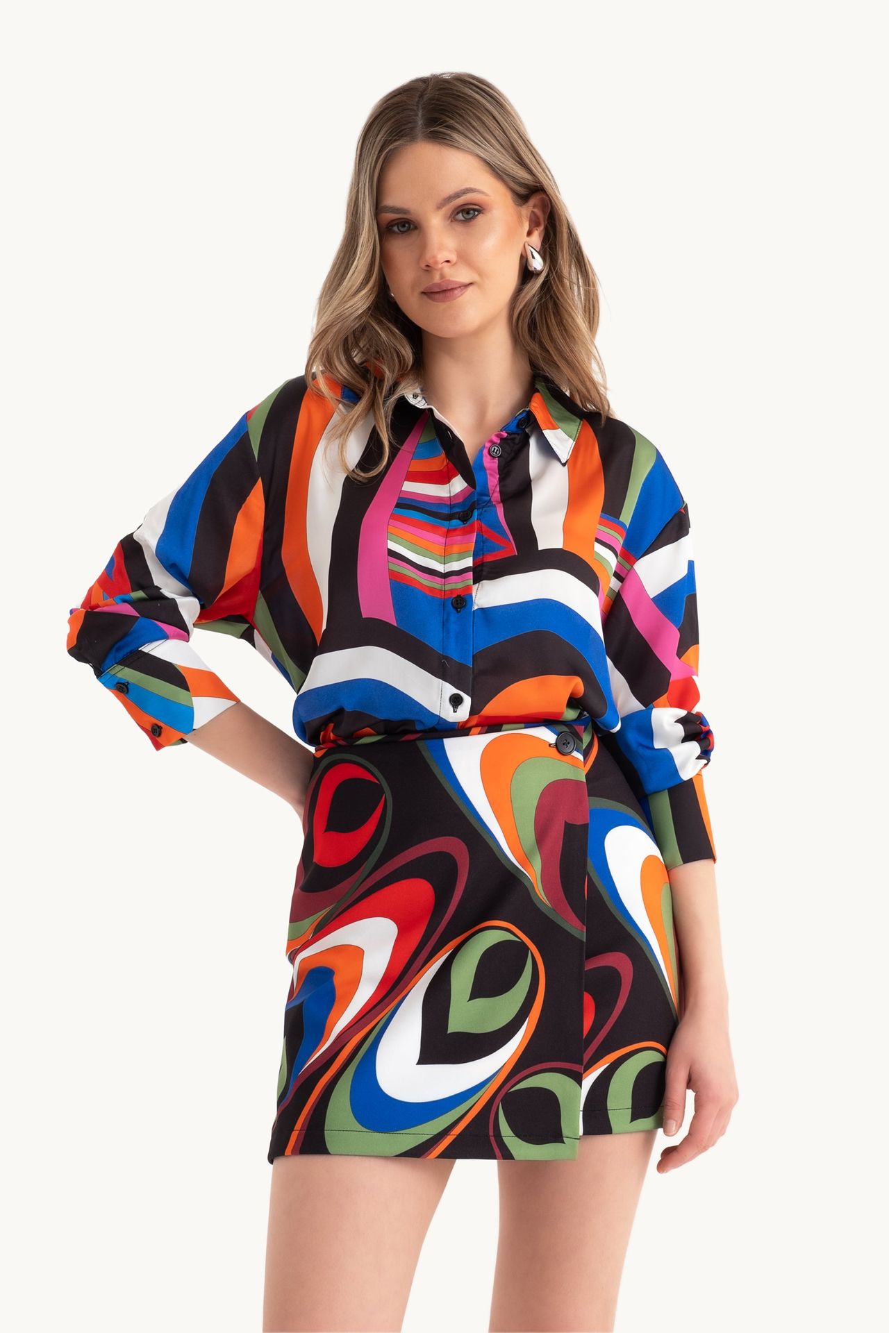 2 Pieces: Geometric V Neck Long Sleeve Shirt & Mini Skirt