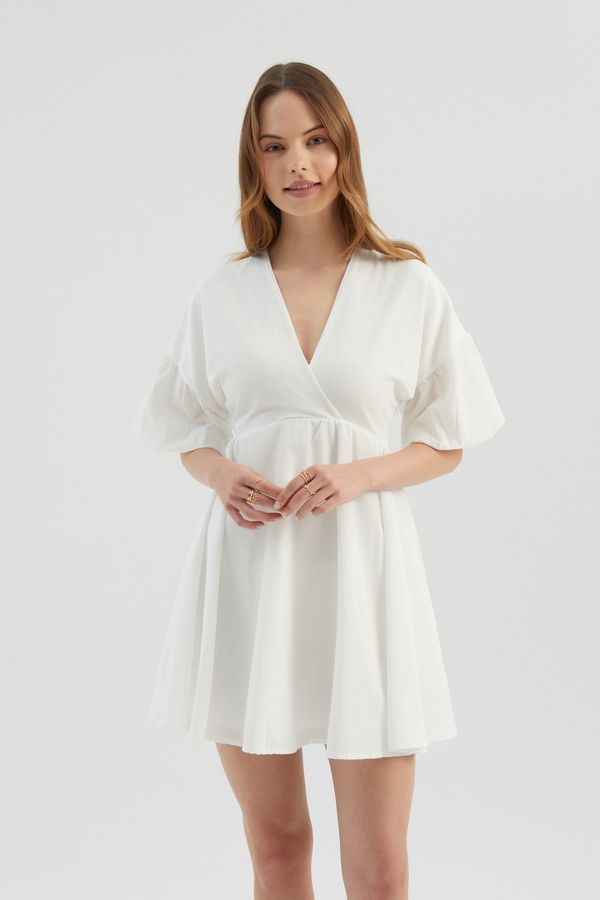 V Neck Puff Sleeves Mini Dress with a Belt Detail 2