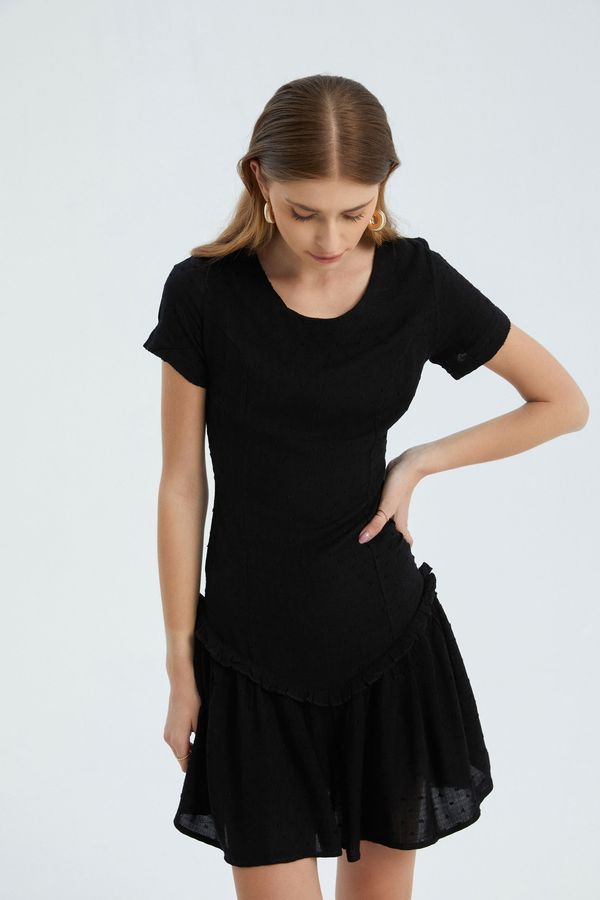 Round Neck Ruffle Short Sleeve Mini Dress 2