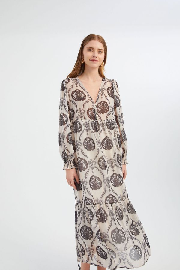 Abstract V Neck Buttoned Tiered Maxi Dress 2