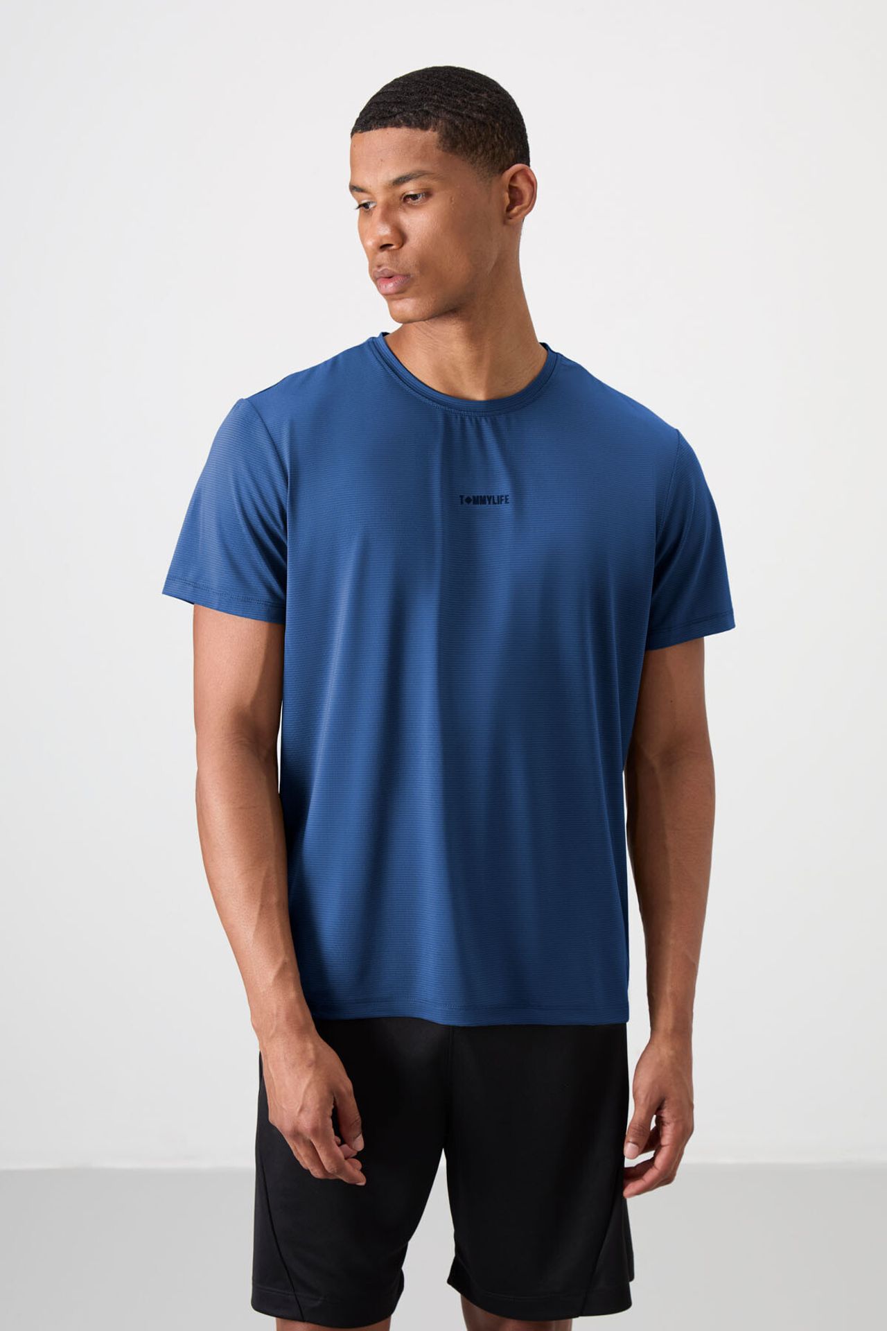 TOMMY Men's Regular Fit Logo Jersey T-Shirt 1
