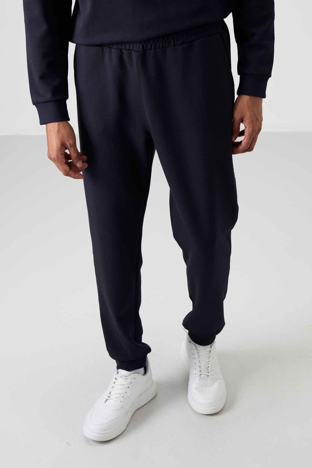 TOMMY Printed Fleece Sweatshirt And Pants Set 4
