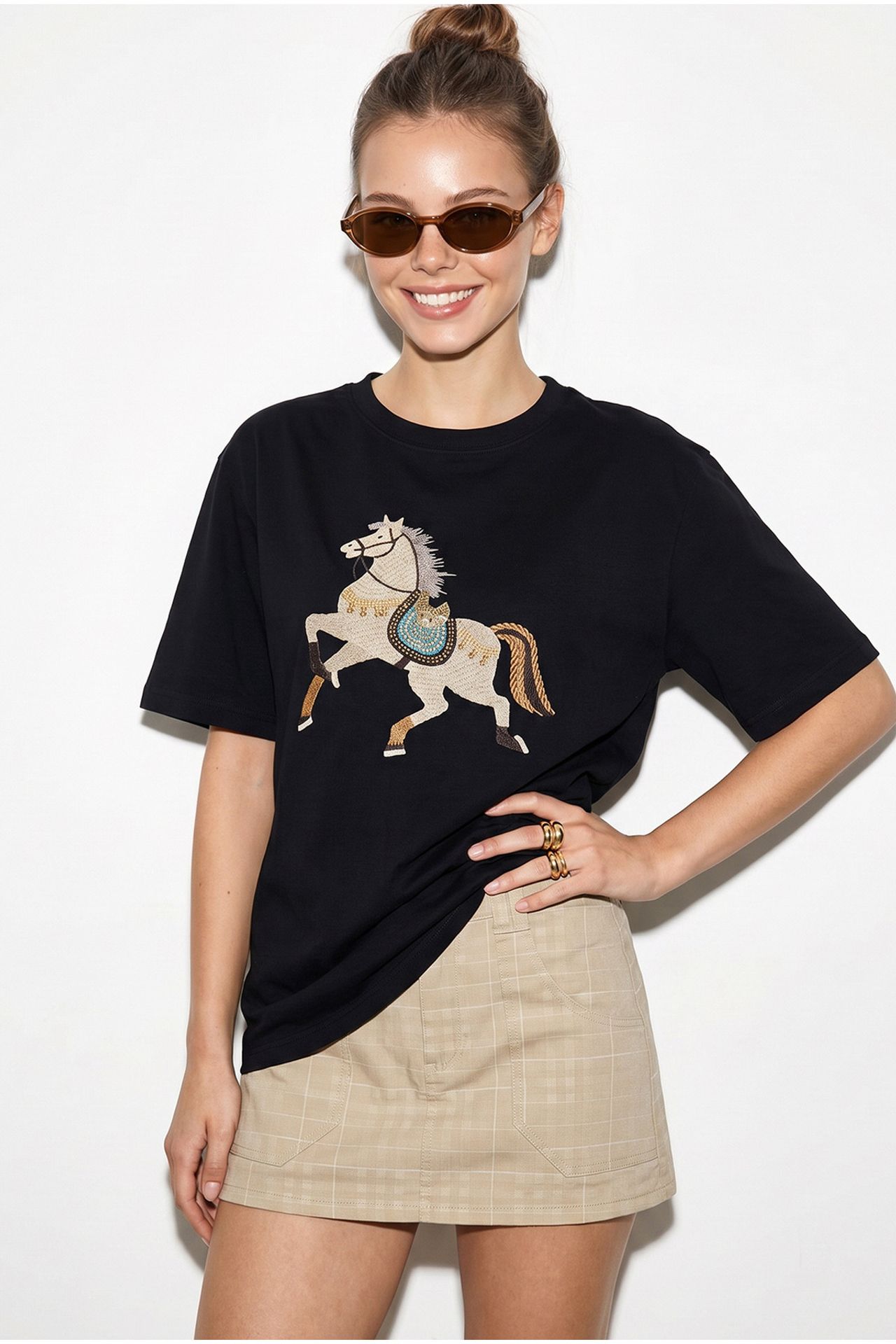 LUCCI Oversized Embroidered Sequin Crew Neck T-Shirt 2