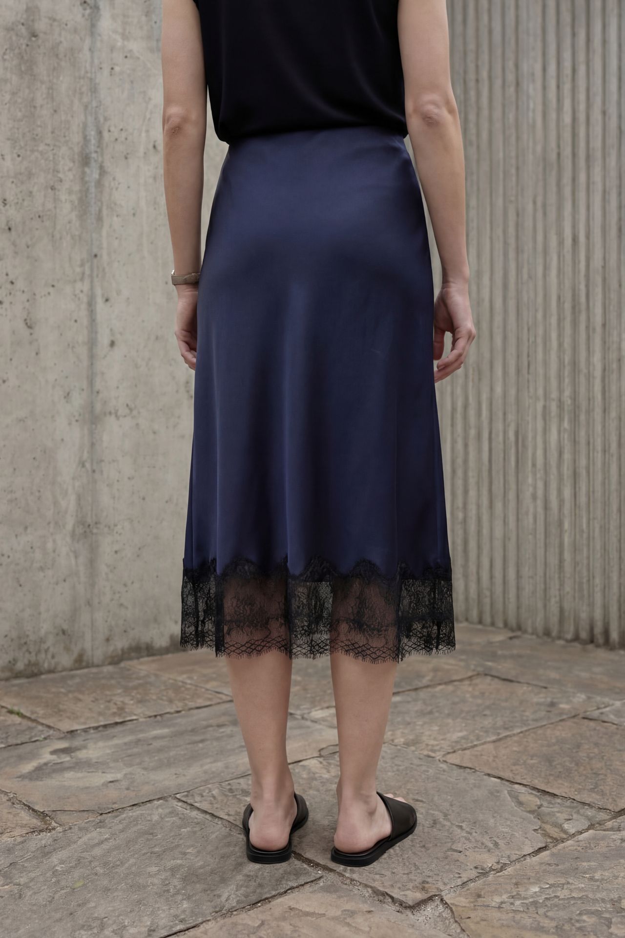 MY FASHION Lace Detailed Satin Midi Skirt 3