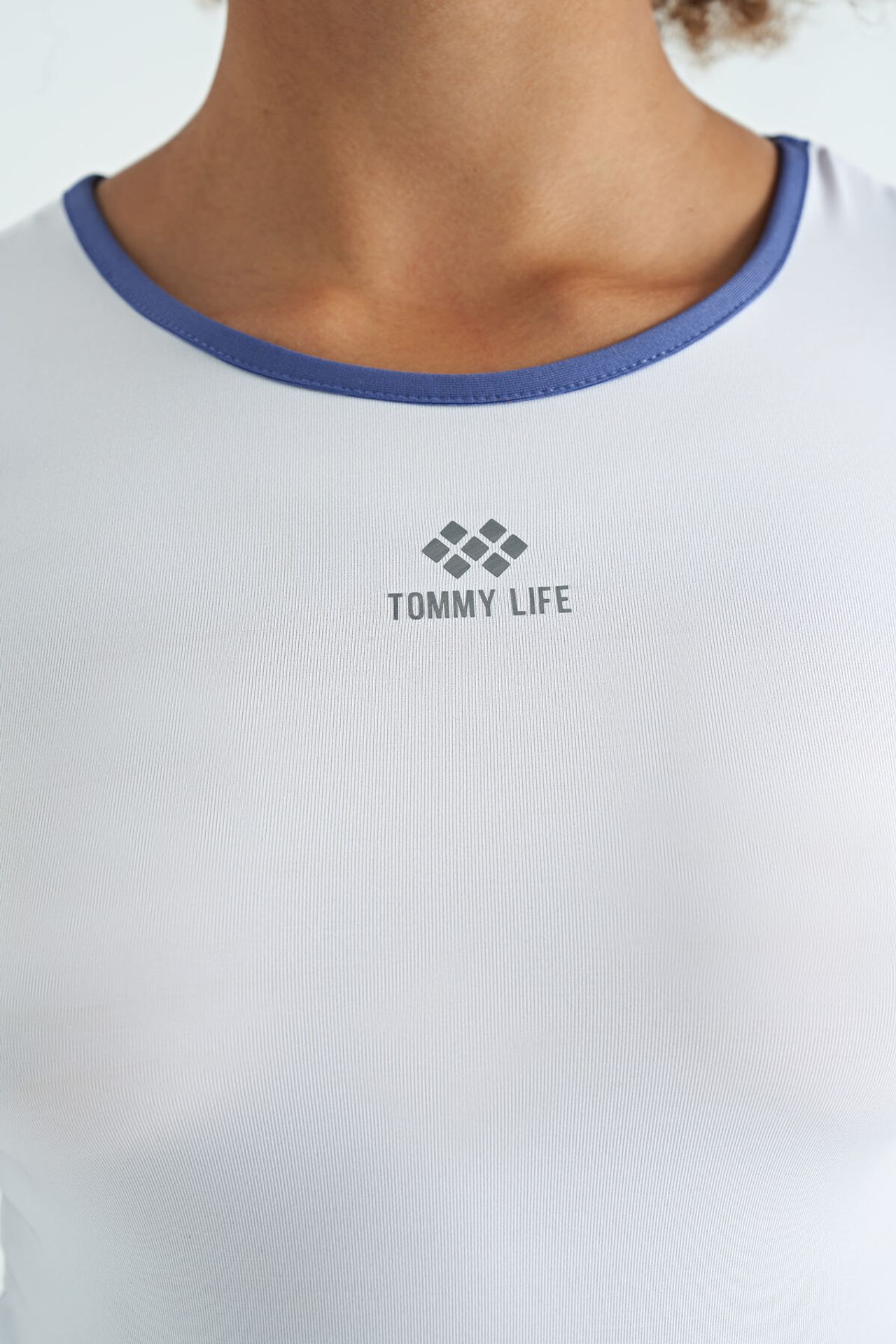 TOMMY Elastic Crop T-Shirt with Crew Neck 6