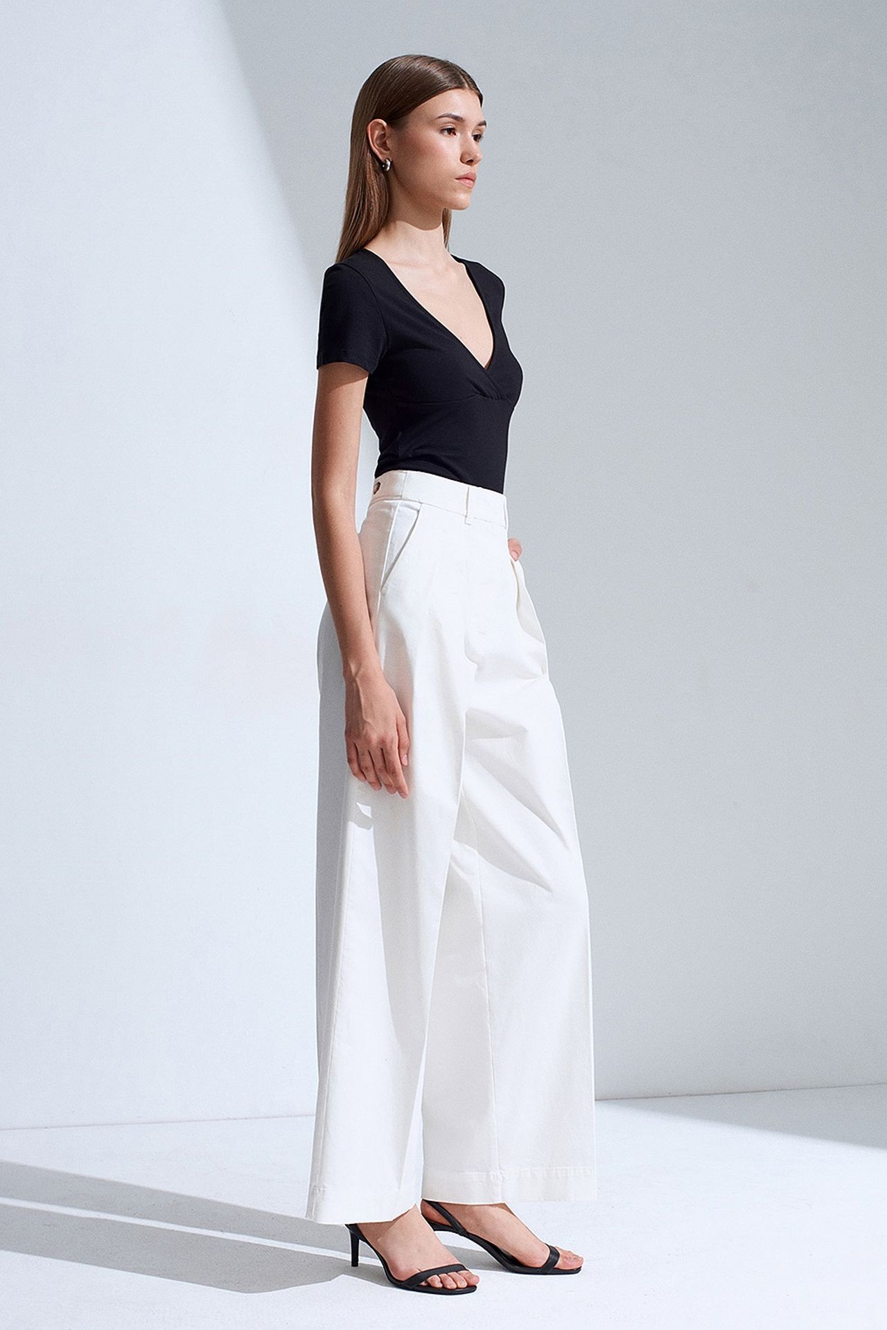 DILVIN Women's High-Waist Pleated Wide-Leg Trousers 1