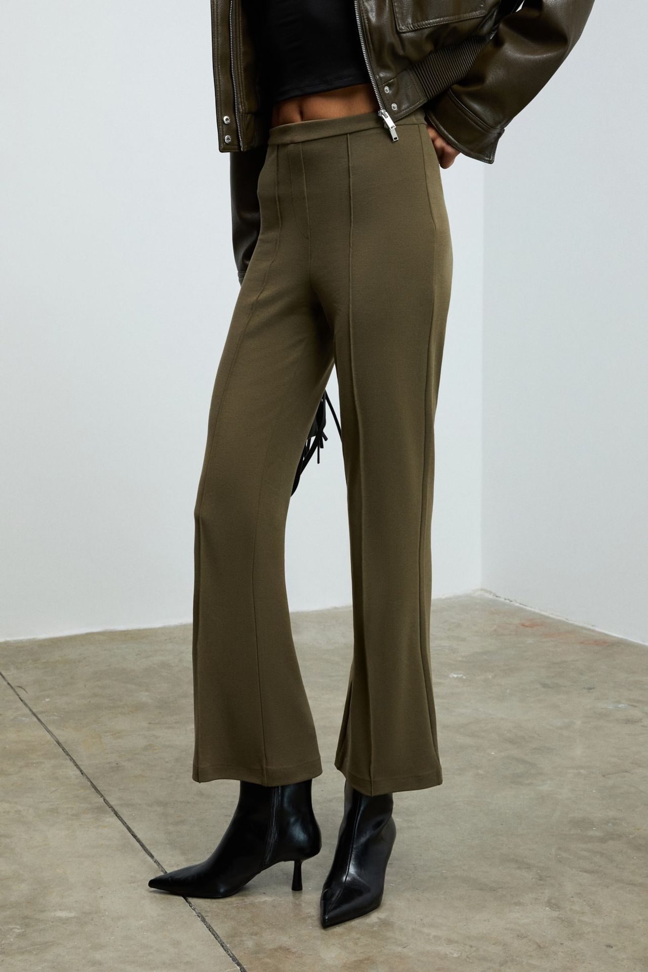 ETHIQUET Regular Fit Straight-Leg Pants 4