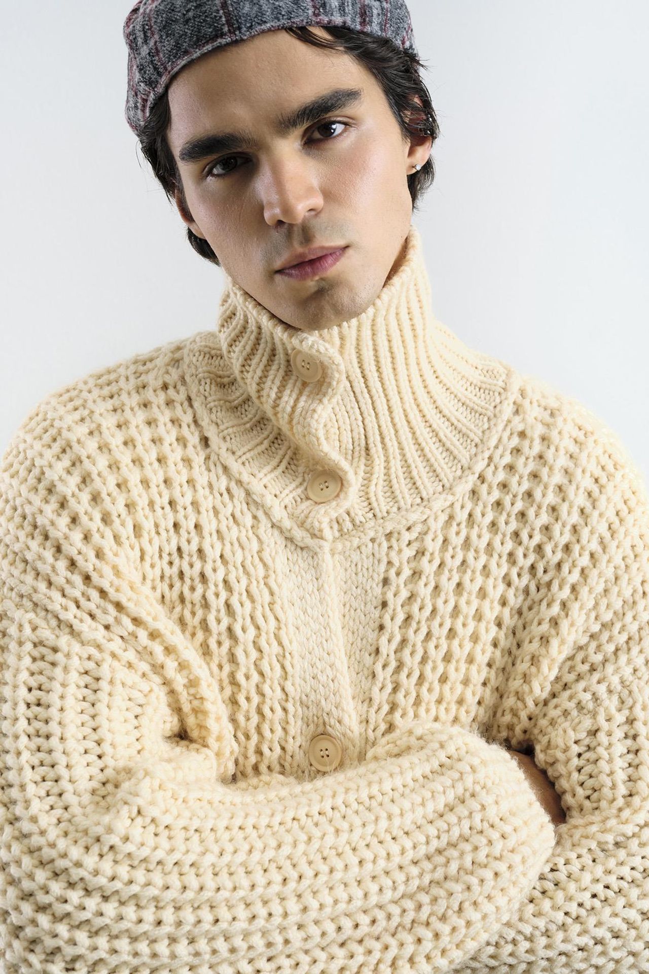 GIESTO Oversized Ribbed Turtleneck Sweater with Button Closure 2