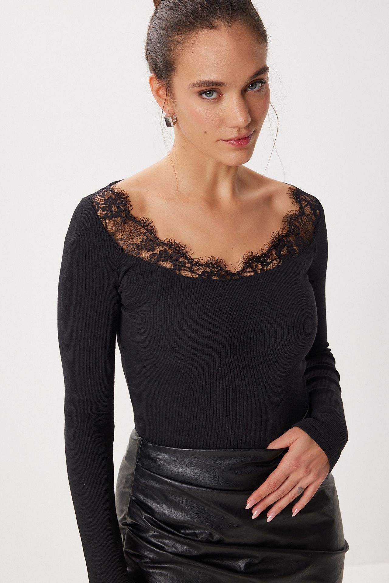 ISTANBUL Lace Detail Long Sleeve Blouse 1