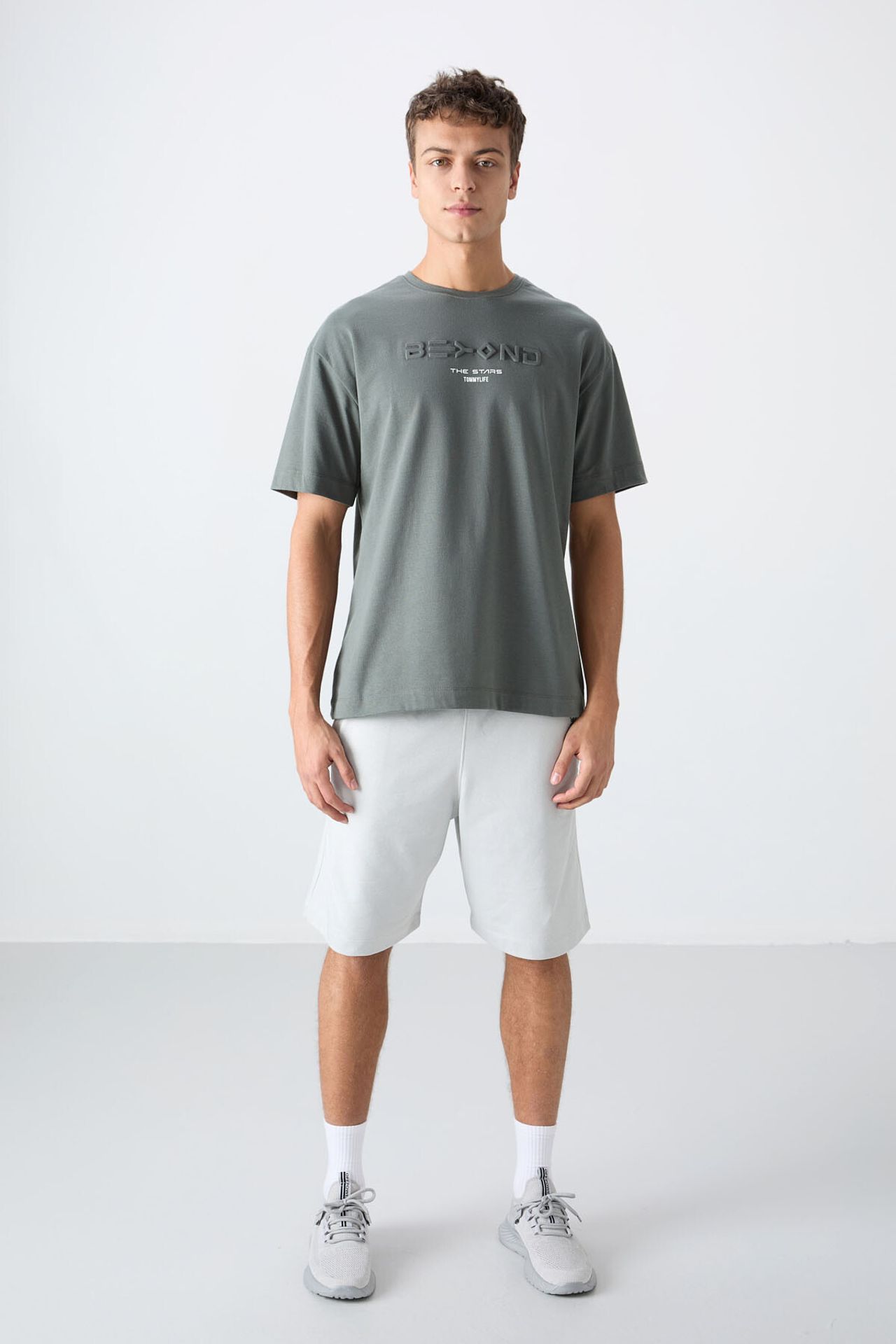TOMMY Oversized Logo T-Shirt 2