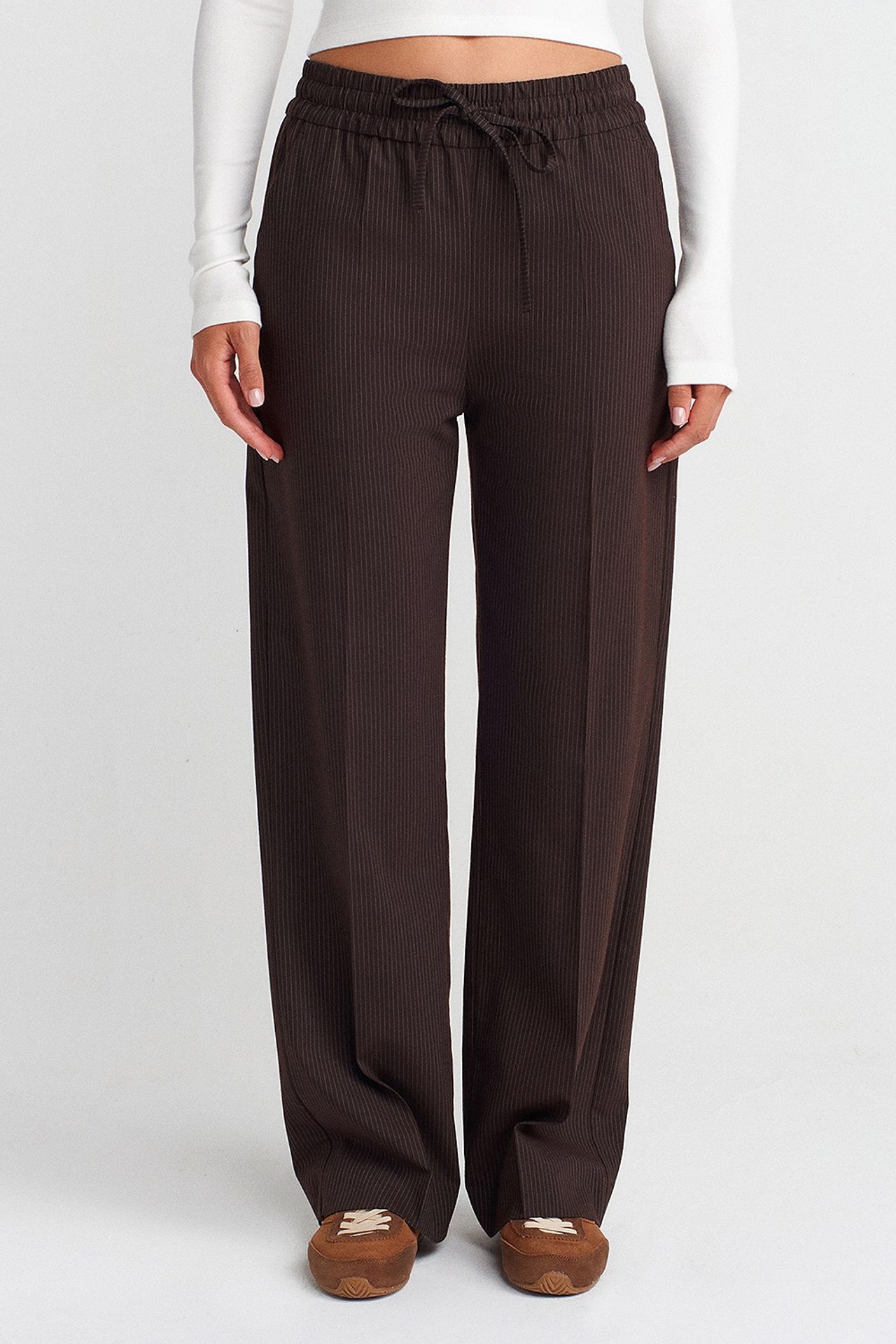 DILVIN Wide-Leg Pull-On Trousers