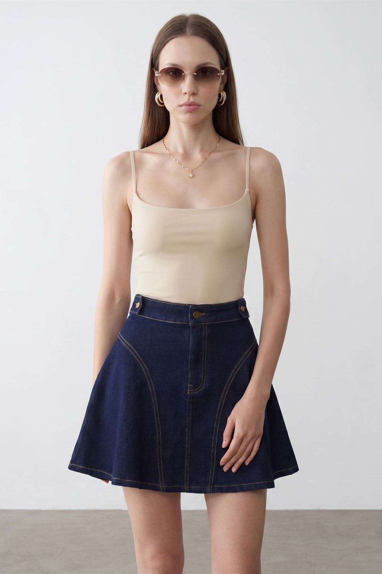 DILVIN Slim Fit Square Neck Sleeveless Blouse 3