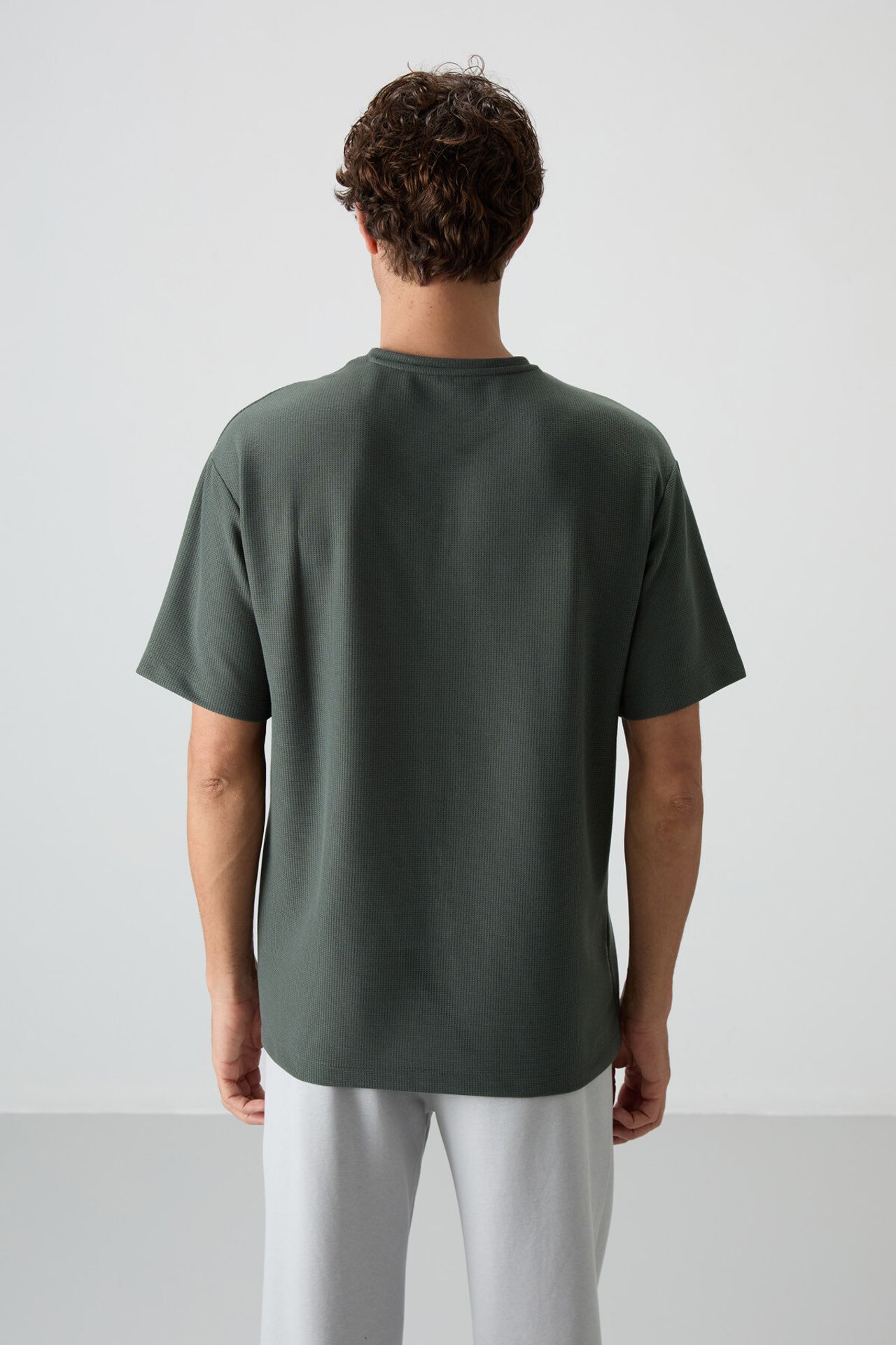 TOMMY Oversized Crew Neck T-Shirt 6